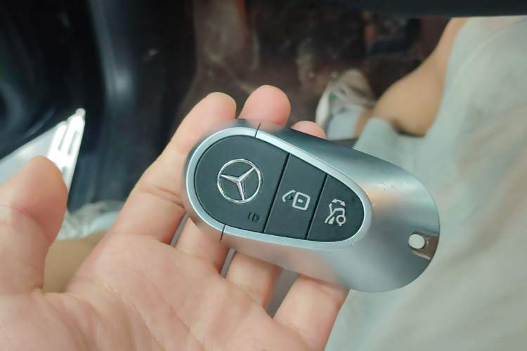 Used Mercedes-Benz EQE SUV 2023 350 4MATIC Pioneer Edition Vehicle Key