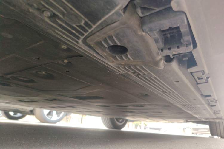 Used Mercedes-Benz EQE SUV 2023 350 4MATIC Pioneer Edition Chassis Rear Right