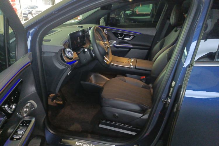Used Mercedes-Benz EQE SUV 2023 350 4MATIC Luxury Edition Driver Seat