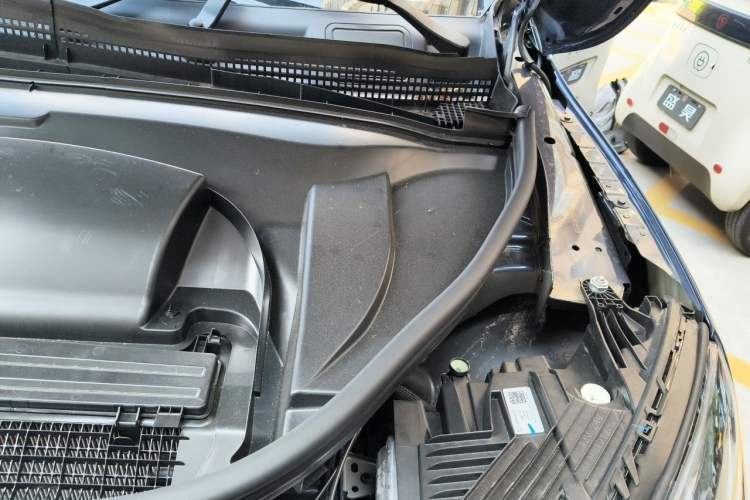 Used Mercedes-Benz EQE SUV 2023 350 4MATIC Pioneer Edition Engine Bay Left