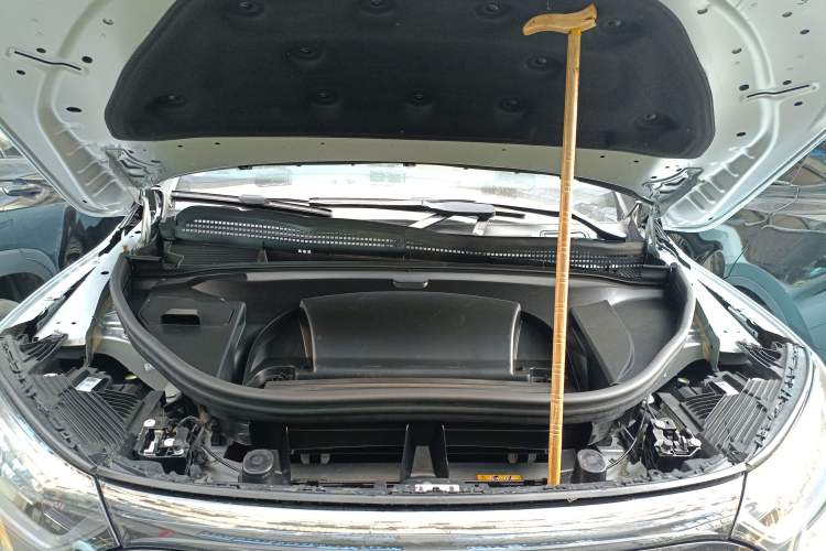 Used Mercedes-Benz EQE SUV 2023 350 4MATIC Luxury Edition Engine Bay