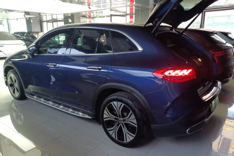 Used Mercedes-Benz EQE SUV 2023 350 4MATIC Luxury Edition Exterior 2