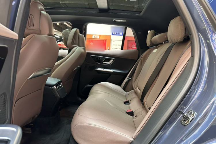 Used Mercedes-Benz EQE SUV 2023 350 4MATIC Pioneer Edition Exterior 4