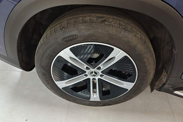 Used Mercedes-Benz EQE SUV 2023 350 4MATIC Pioneer Edition Exterior 5