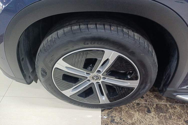 Used Mercedes-Benz EQE SUV 2023 350 4MATIC Pioneer Edition Exterior 6