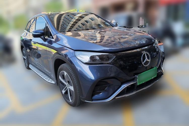 Used Mercedes-Benz EQE SUV 2023 350 4MATIC Pioneer Edition Front Right 45 Deg