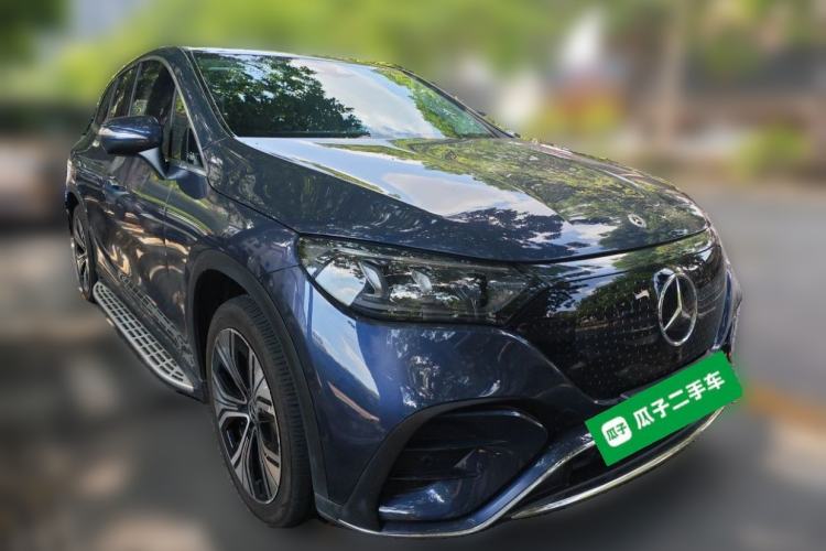 Used Mercedes-Benz EQE SUV 2023 350 4MATIC Luxury Edition Front Right 45 Deg