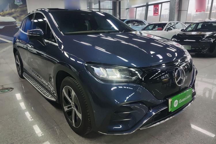 Used Mercedes-Benz EQE SUV 2023 350 4MATIC Pioneer Edition Front Right 45 Deg