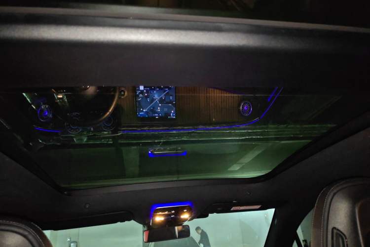 Used Mercedes-Benz EQE SUV 2023 350 4MATIC Pioneer Edition Headliner