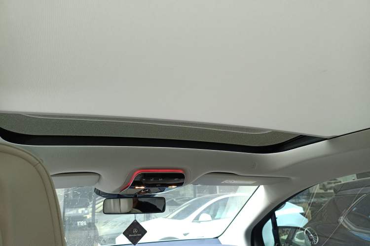 Used Mercedes-Benz EQE SUV 2023 350 4MATIC Luxury Edition Headliner