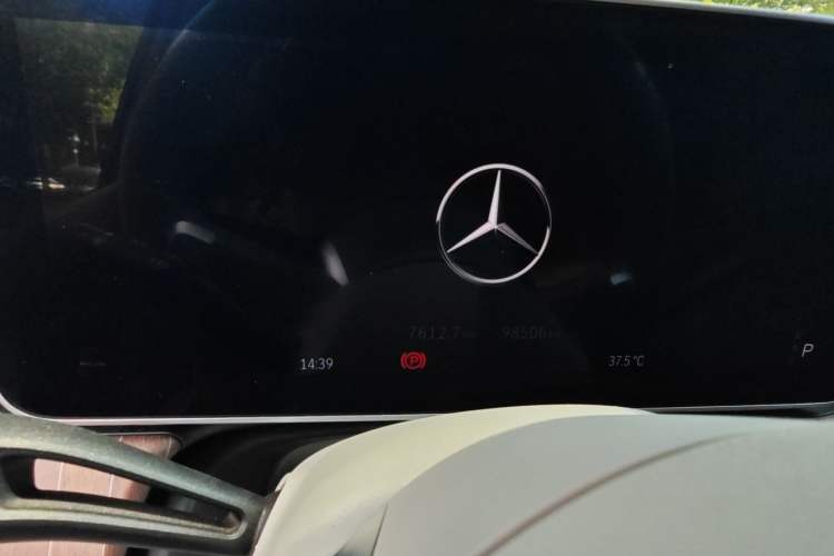 Used Mercedes-Benz EQE SUV 2023 350 4MATIC Luxury Edition Instrument Cluster