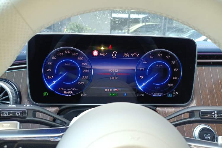 Used Mercedes-Benz EQE SUV 2023 350 4MATIC Luxury Edition Instrument Cluster