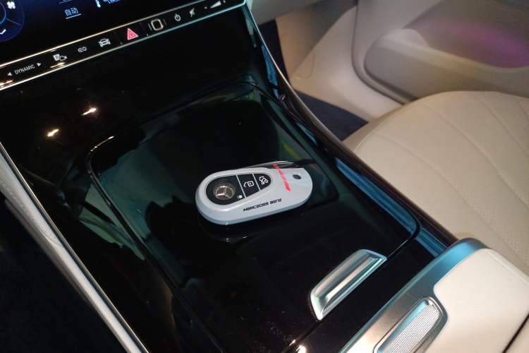 Used Mercedes-Benz EQE SUV 2023 350 4MATIC Luxury Edition Interior 1