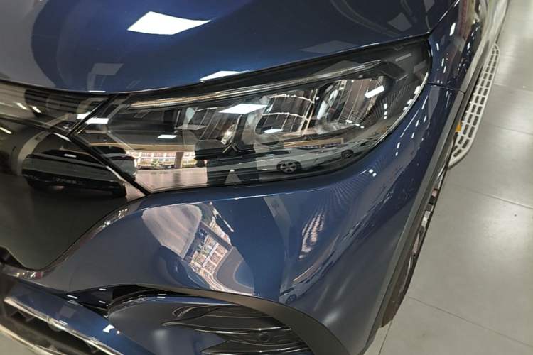 Used Mercedes-Benz EQE SUV 2023 350 4MATIC Pioneer Edition Left Front Headlight