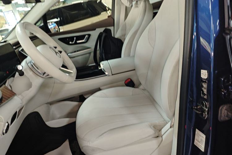 Used Mercedes-Benz EQE SUV 2023 350 4MATIC Pioneer Edition Left Front Seat