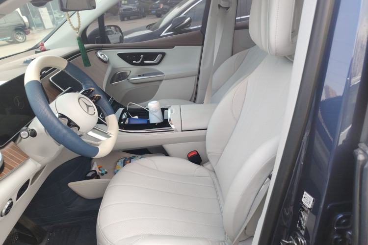Used Mercedes-Benz EQE SUV 2023 350 4MATIC Pioneer Edition Left Front Seat