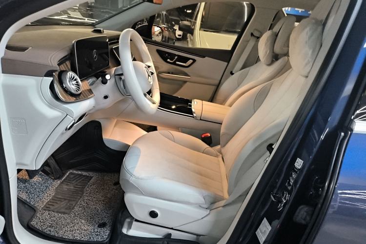 Used Mercedes-Benz EQE SUV 2023 350 4MATIC Pioneer Edition Left Front Seat
