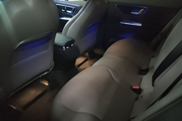 Used Mercedes-Benz EQE SUV 2023 350 4MATIC Pioneer Edition Left Rear Seat