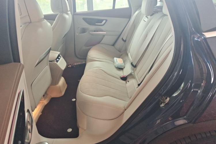 Used Mercedes-Benz EQE SUV 2023 350 4MATIC Pioneer Edition Left Rear Seat