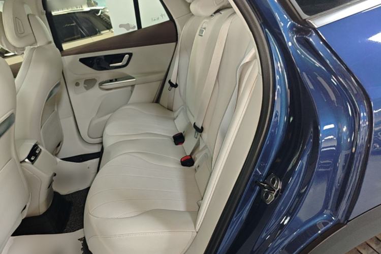 Used Mercedes-Benz EQE SUV 2023 350 4MATIC Pioneer Edition Left Rear Seat