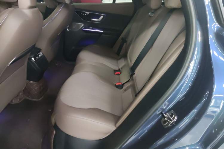 Used Mercedes-Benz EQE SUV 2023 350 4MATIC Pioneer Edition Left Rear Seat