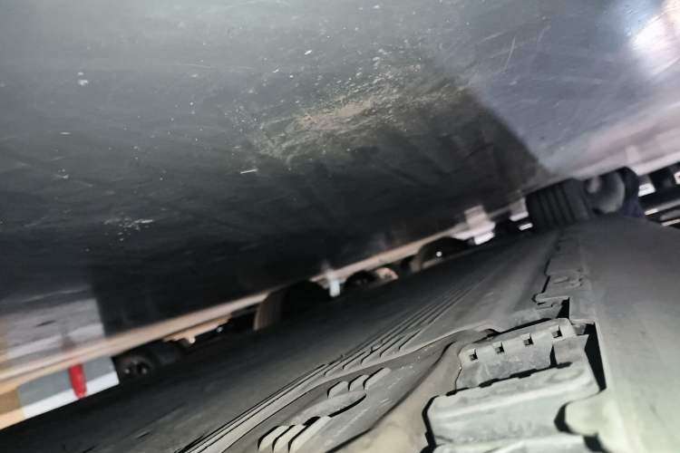 Used Mercedes-Benz EQE SUV 2023 350 4MATIC Pioneer Edition Left Side Sill