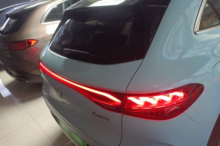 Used Mercedes-Benz EQE SUV 2023 350 4MATIC Luxury Edition Rear