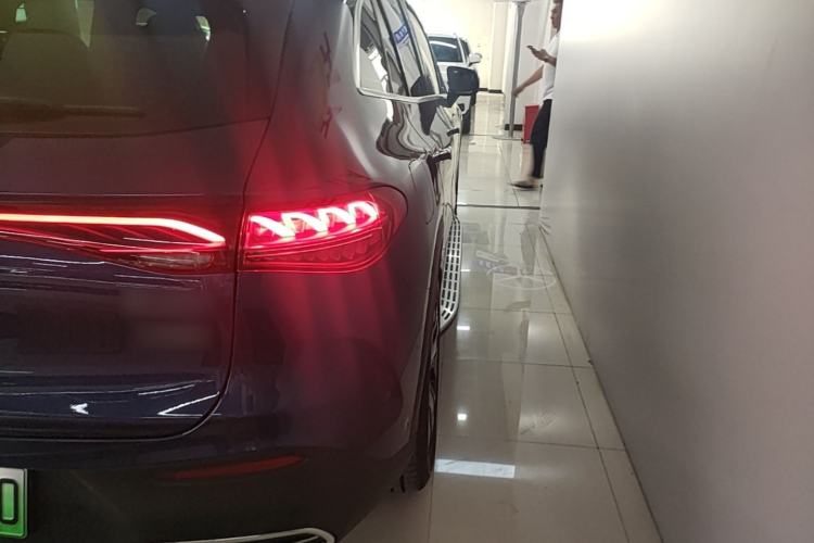 Used Mercedes-Benz EQE SUV 2023 350 4MATIC Pioneer Edition Right Rear Taillight