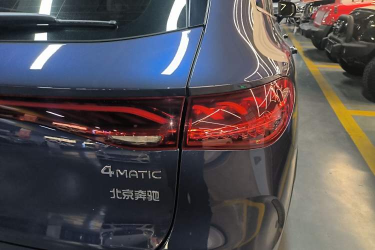 Used Mercedes-Benz EQE SUV 2023 350 4MATIC Pioneer Edition Right Rear Taillight