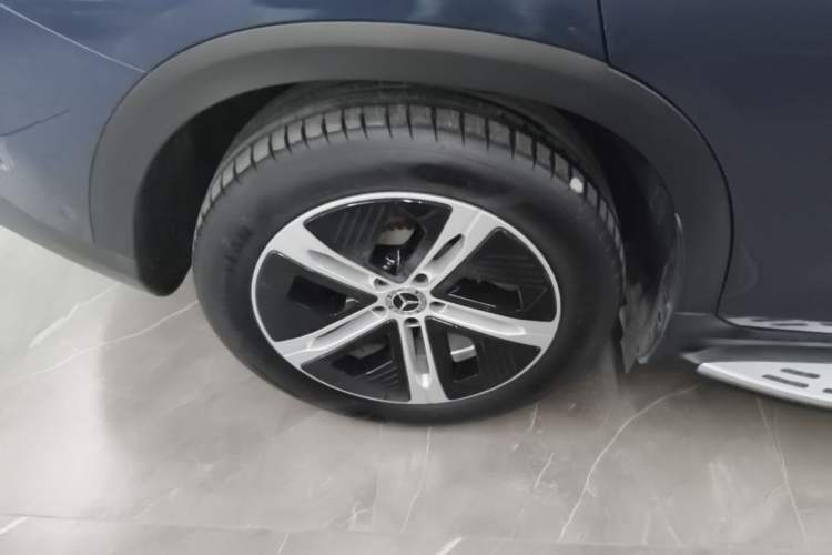 Used Mercedes-Benz EQE SUV 2023 350 4MATIC Pioneer Edition Right Rear Wheel Hub