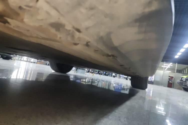 Used Mercedes-Benz EQE SUV 2023 350 4MATIC Pioneer Edition Right Side Sill