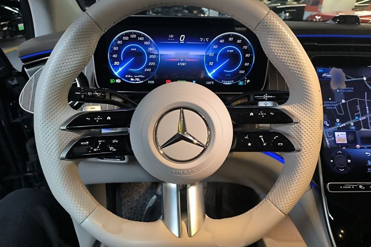 Used Mercedes-Benz EQE SUV 2023 350 4MATIC Pioneer Edition Steering Wheel