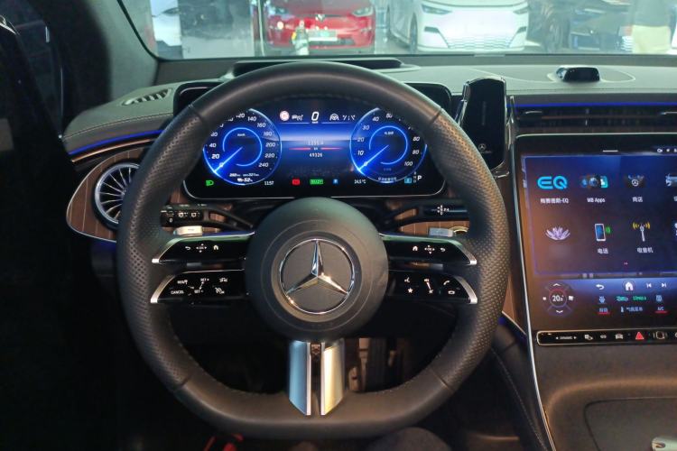 Used Mercedes-Benz EQE SUV 2023 350 4MATIC Luxury Edition Steering Wheel