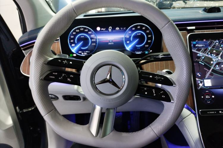 Used Mercedes-Benz EQE SUV 2023 350 4MATIC Luxury Edition Steering Wheel