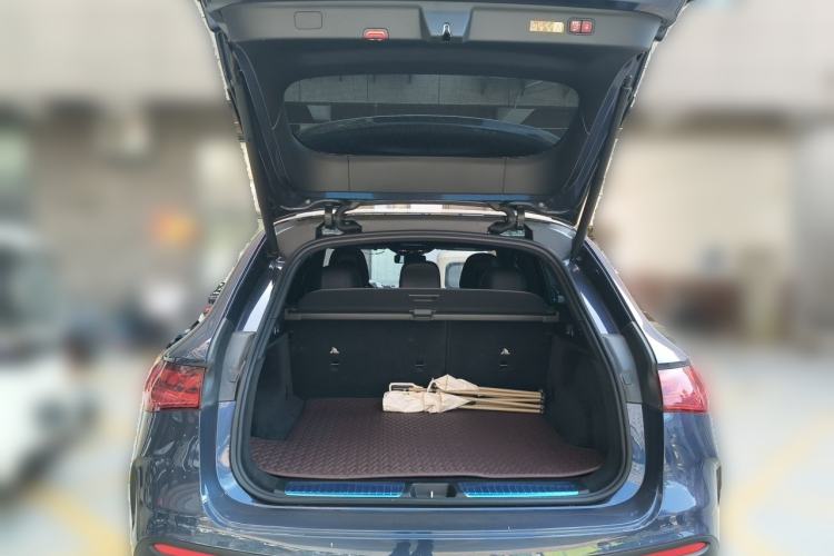 Used Mercedes-Benz EQE SUV 2023 350 4MATIC Pioneer Edition Trunk