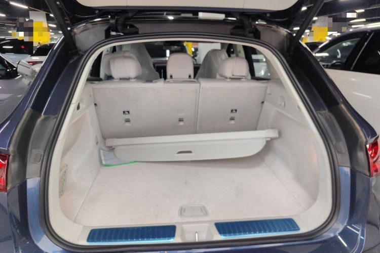 Used Mercedes-Benz EQE SUV 2023 350 4MATIC Pioneer Edition Trunk