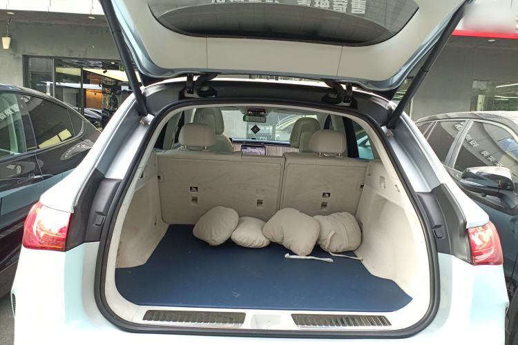 Used Mercedes-Benz EQE SUV 2023 350 4MATIC Luxury Edition Trunk