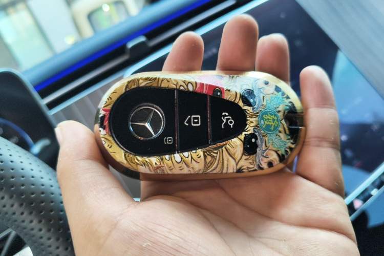 Used Mercedes-Benz EQE SUV 2023 350 4MATIC Pioneer Edition Vehicle Key