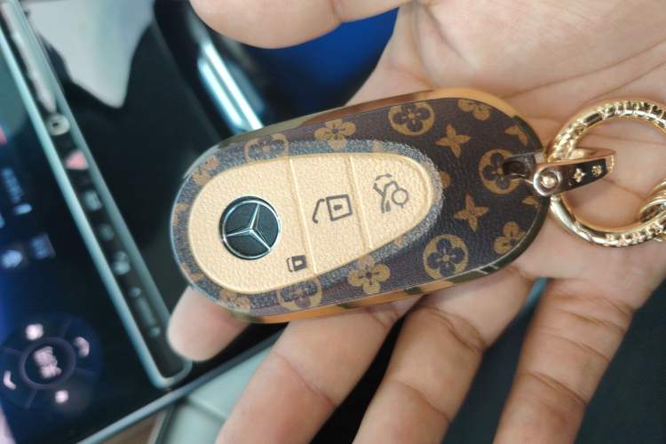 Used Mercedes-Benz EQE SUV 2023 350 4MATIC Pioneer Edition Vehicle Key