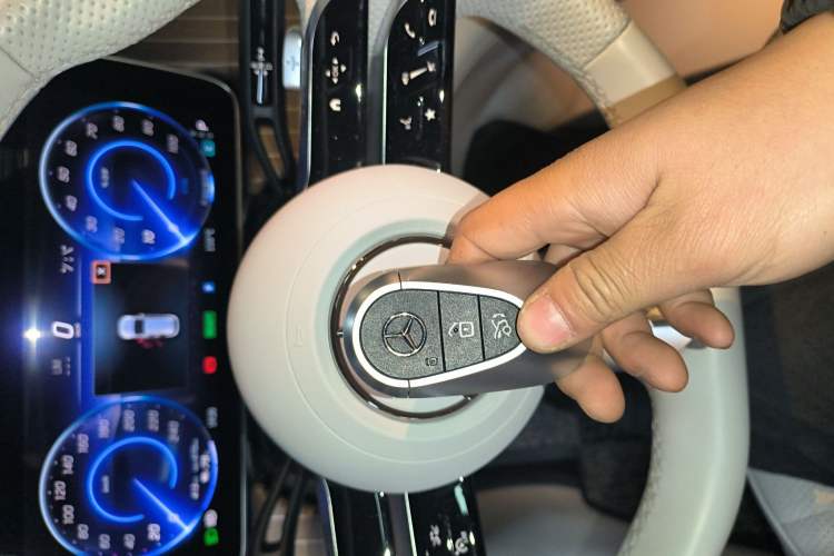 Used Mercedes-Benz EQE SUV 2023 350 4MATIC Pioneer Edition Vehicle Key