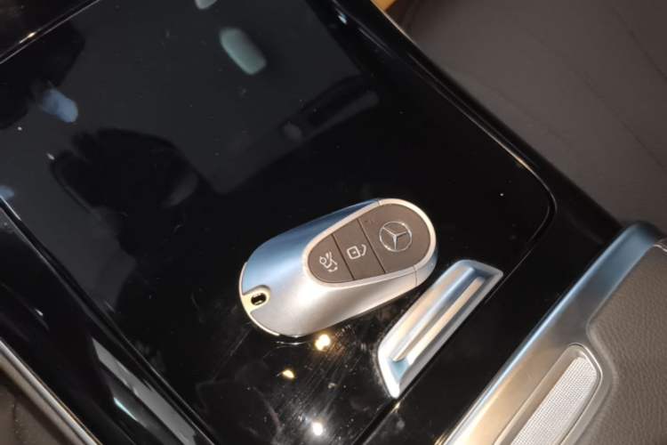 Used Mercedes-Benz EQE SUV 2023 350 4MATIC Pioneer Edition Vehicle Key
