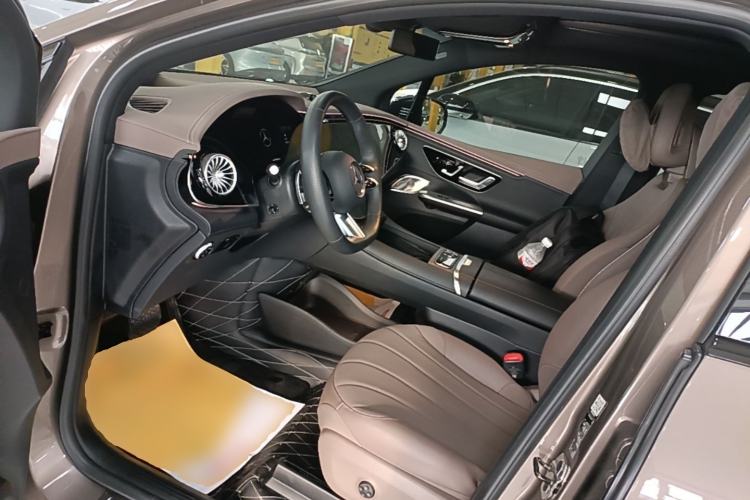 Used Mercedes-Benz EQE SUV 2023 500 4MATIC Driver Seat
