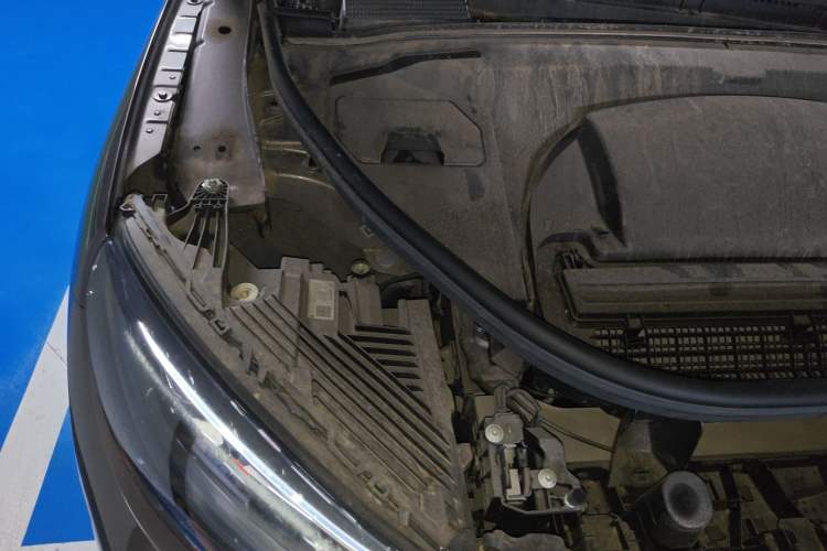 Used Mercedes-Benz EQE SUV 2023 350 4MATIC Luxury Edition Engine Bay Right