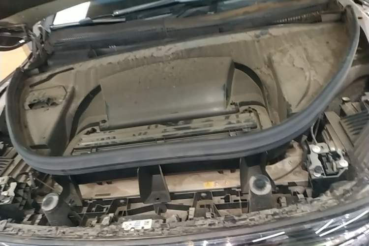 Used Mercedes-Benz EQE SUV 2023 350 4MATIC Luxury Edition Engine Bay