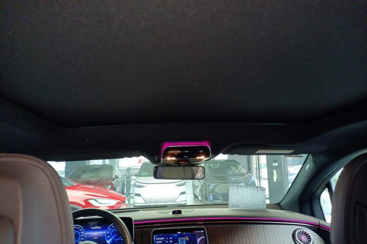 Used Mercedes-Benz EQE SUV 2023 350 4MATIC Luxury Edition Headliner