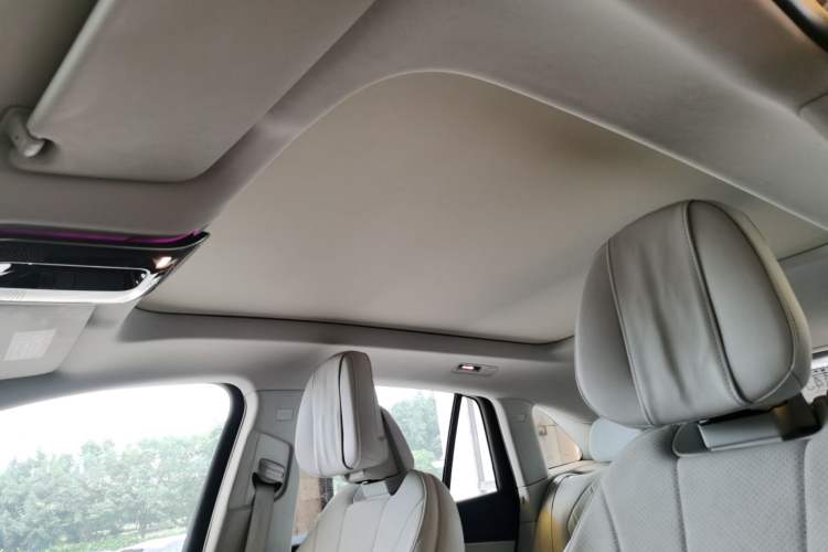 Used Mercedes-Benz EQE SUV 2023 350 4MATIC Luxury Edition Headliner