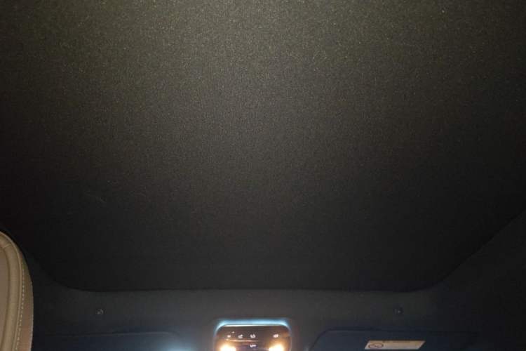 Used Mercedes-Benz EQE SUV 2023 350 4MATIC Luxury Edition Headliner