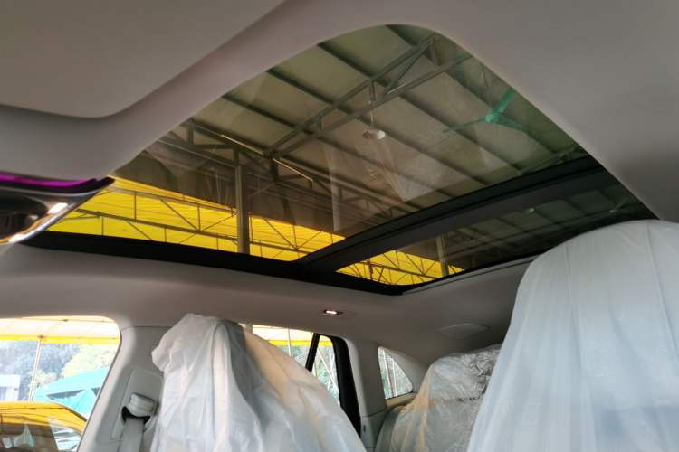 Used Mercedes-Benz EQE SUV 2023 350 4MATIC Luxury Edition Headliner