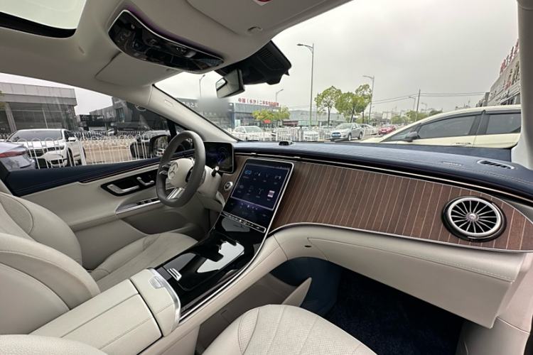 Used Mercedes-Benz EQE SUV 2023 350 4MATIC Luxury Edition Interior 1