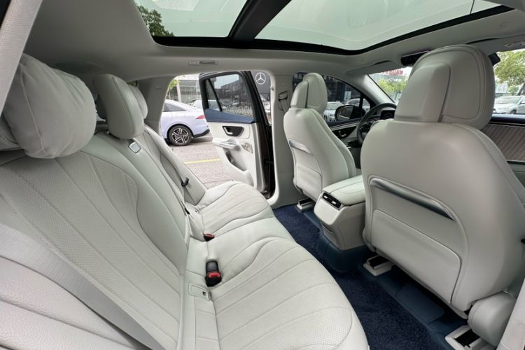 Used Mercedes-Benz EQE SUV 2023 350 4MATIC Luxury Edition Interior 13
